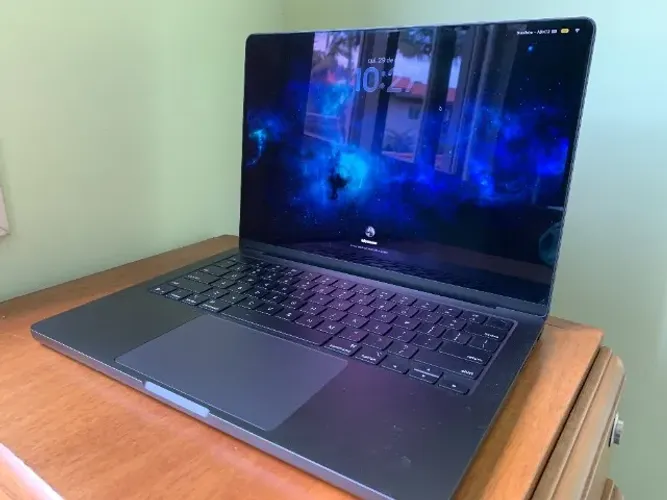 MacBook Pro M5 24GB