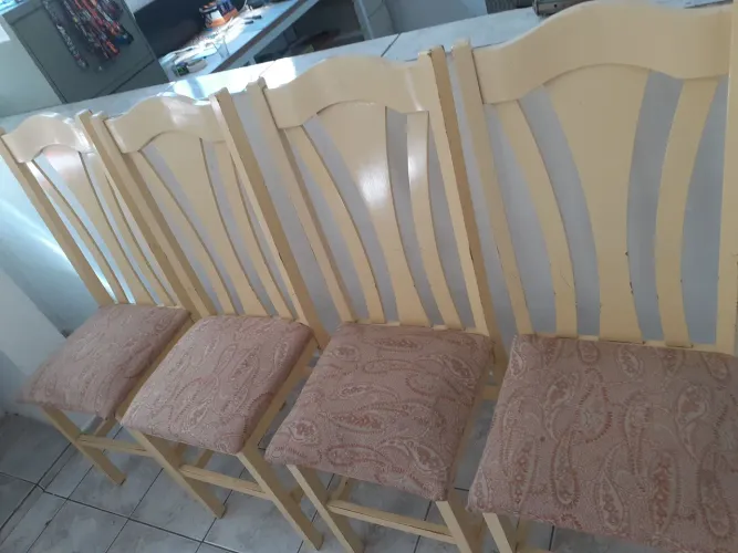 Cadeiras cozinha (quatro )