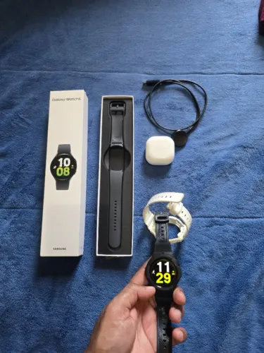 Samsung Galaxy Watch5 e Fone Samsung Bds2