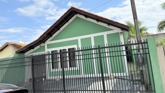 Casa na avenida principal