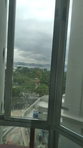 Marina da Glória com mezanino.Ao lado Hotel Glória 