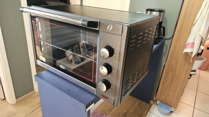 Forno elétrico na caixa