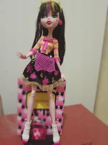 Monster High draculaura 