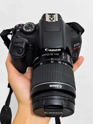 Canon EOS Rebel T7 + Lente 18-55mm