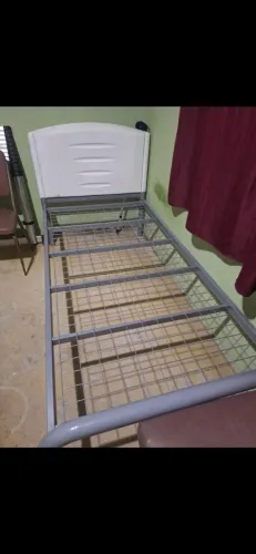 Cama de Ferro Solteiro