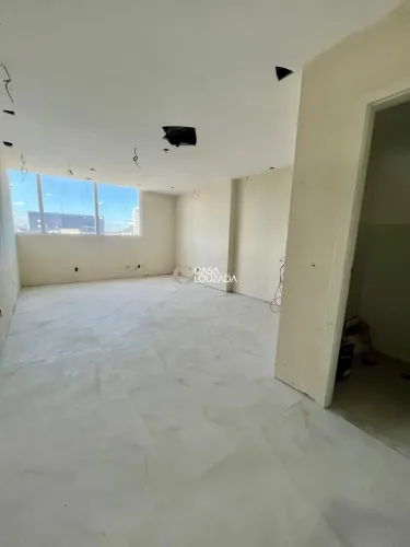 Aluga-se Sala Comercial Edifício Golden Business no Divino Espírito Santo