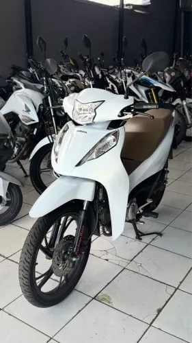 Biz 125 caramelo