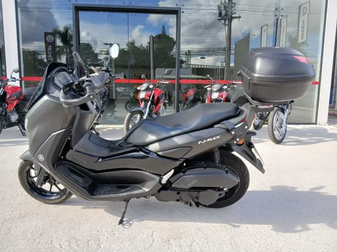 NMax 2022 ABS 160, em ótimo estado e com baú