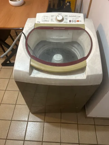 Maquina de lavar Brastemp para retirar peças