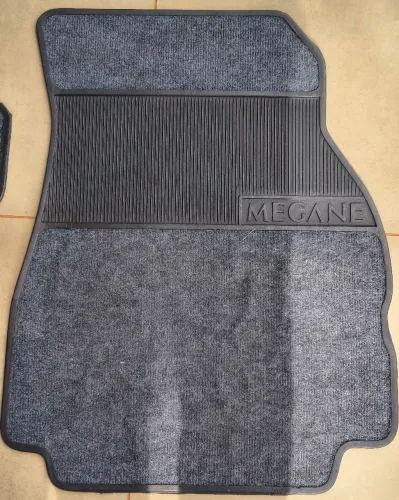 Tapetes Originais Renault Megane 3 Peças 