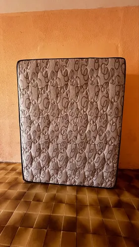 Cama Nova Queen Size com molas ensacadas - motivo mudança