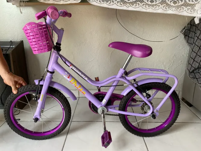 Vendo bicicleta infantil com pouco tempo de uso