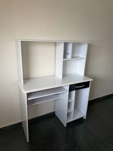 Mesa para Computador com Estante - Vila Velha/ES