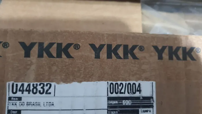 Zíper YKK Nylon 4mm marfim e creme