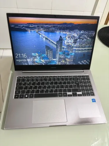 Notebook Samsung Book E20 4GB de ram