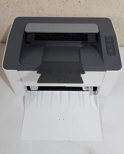 Impressora Hp Laser monocromática com wi-fi em perfeito estado.
