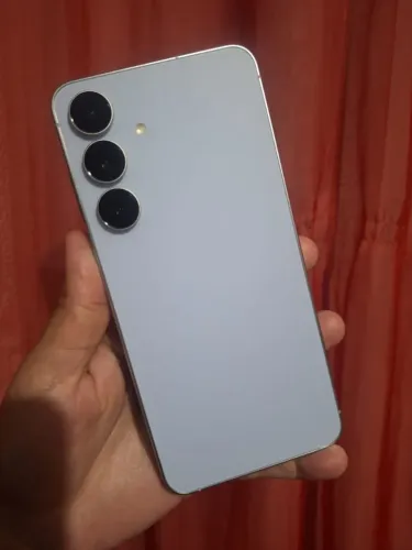 S25 FE 256 GIGAS NOVO AINDA NA GARANTIA ?