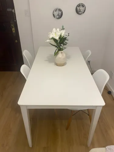 Mesa de jantar retangular branca 160cm Oppa usada, retirada em Niterói