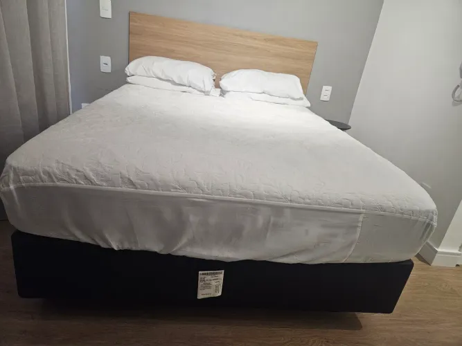 Box Cama Casal Ótimo estado