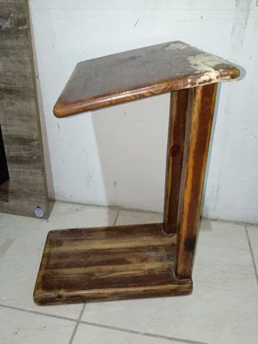 Mesa de apoio a livro/bíblia