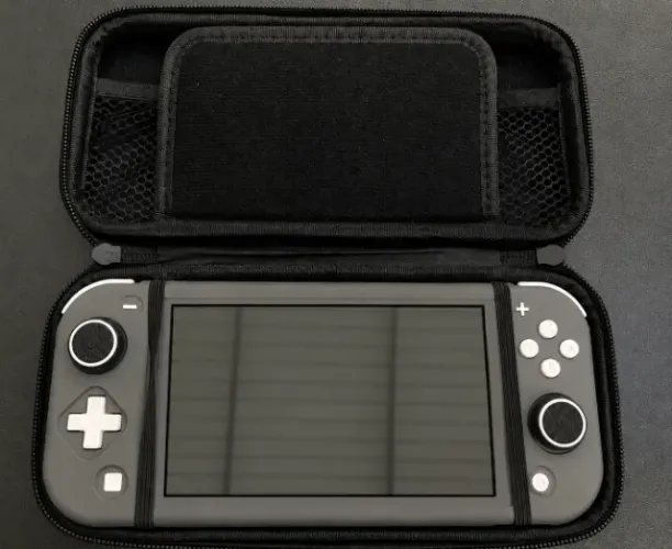 Nintendo Switch Lite + MicroSD 512GB + Case + Capinha | Ótimo Estado