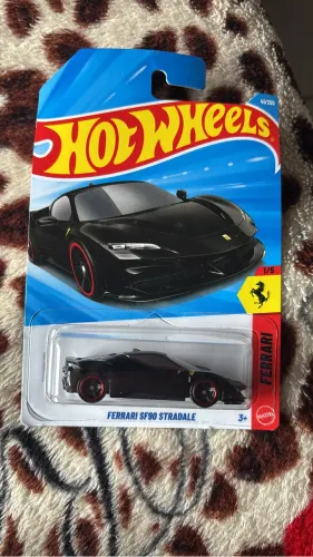 FERRARI SF90 STRADALE