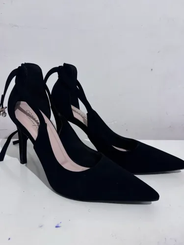 Scarpin constance