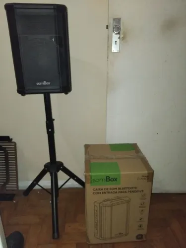 Caixa de som profissional sombox