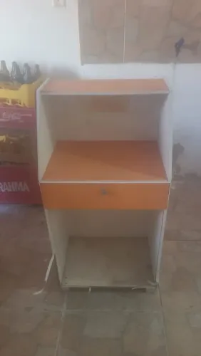 Vende-se Banca ideal para pequenos espaços, relojoeiros