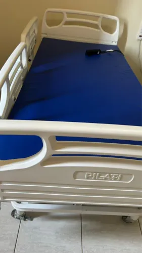 Cama hospitalar elétrica
