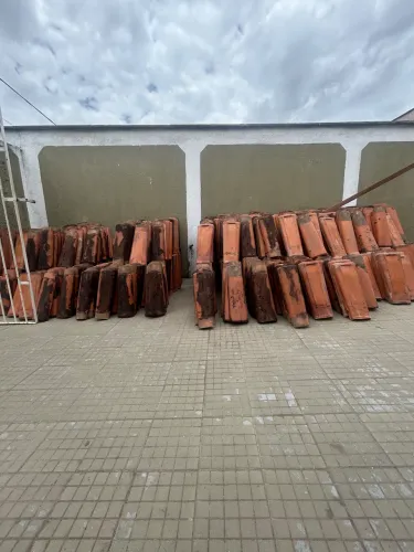 2 MILHEIROS DE TELHAS