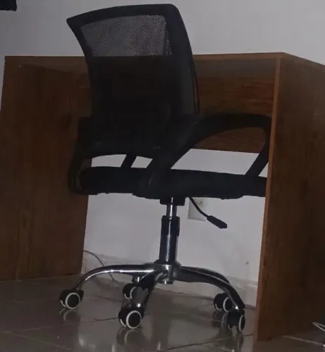 mesa com cadeira