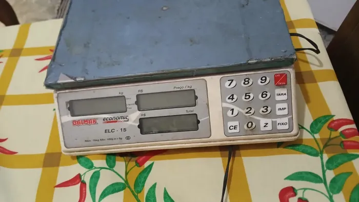 Balança pesa até 15kg