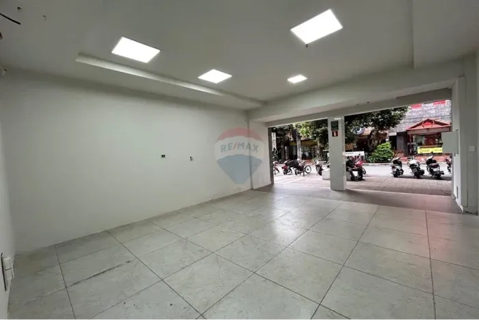 Loja Comercial no Centro de Governador Valadares!