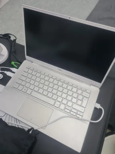Notebook Dell + monitor Samsung T350