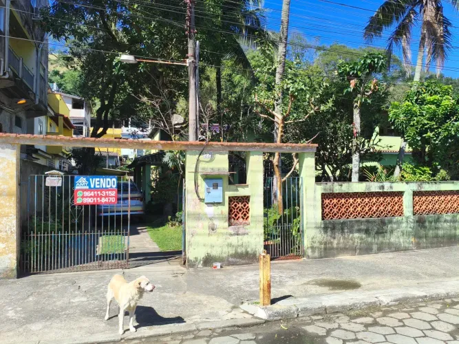 Imóvel para venda tem 525 metros quadrados com 4 quartos em Vila Muriqui - Mangaratiba - R