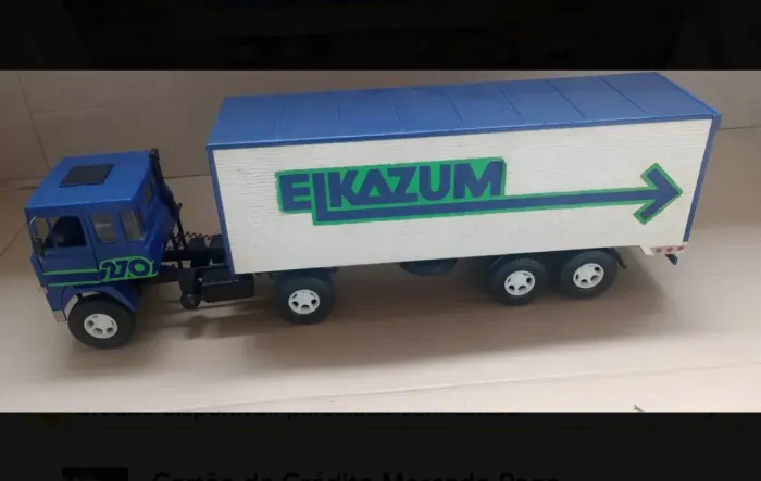 Carreta de brinquedo Elkazum . 