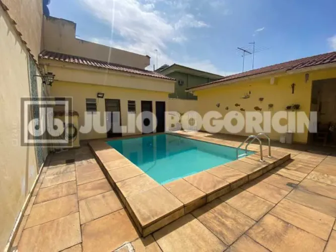 Casa de rua : Linear / Residencial / Moneró