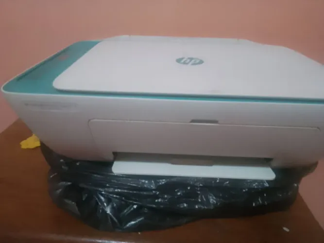 Impressora HP sem cartucho,funcionando perfeitamente em ótimo estado.