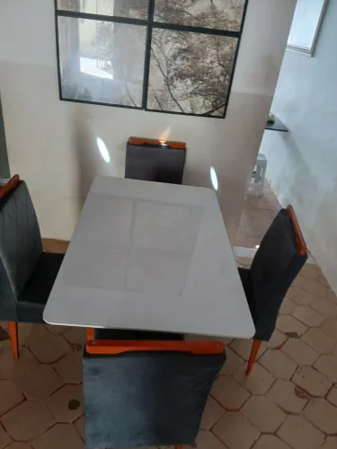 Mesa de vidro 4 cadeiras