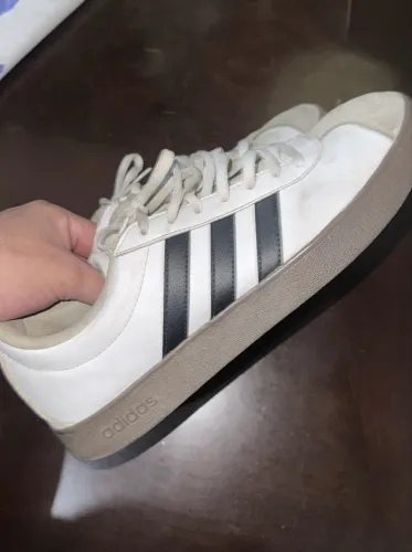 Tênis adidas