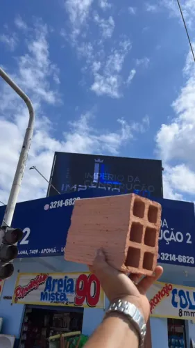 TIJOLO BEM ACABADO, MAIS RESISTENTE E COM MENOS DESPERDÍCIO NA OBRA ?