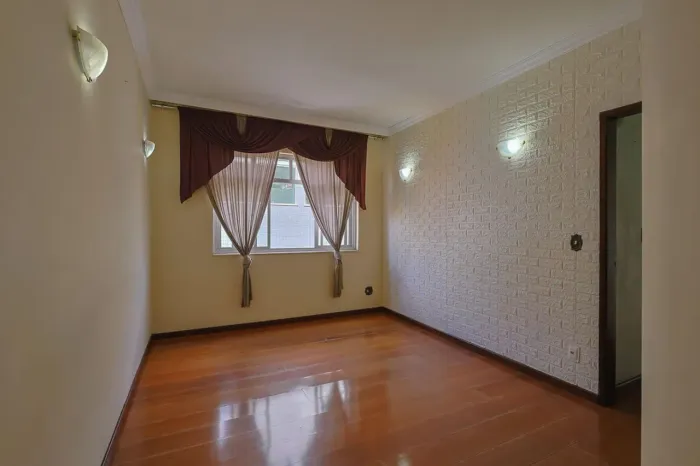 Apartamento à Venda - Colégio Batista, 3 Quartos, 140 m2