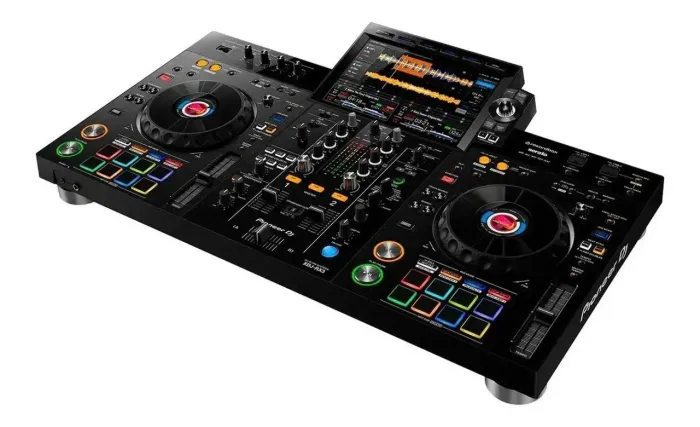 Controladora DJ Pioneer XDJ-RX3, modelo all-in-on profissional
