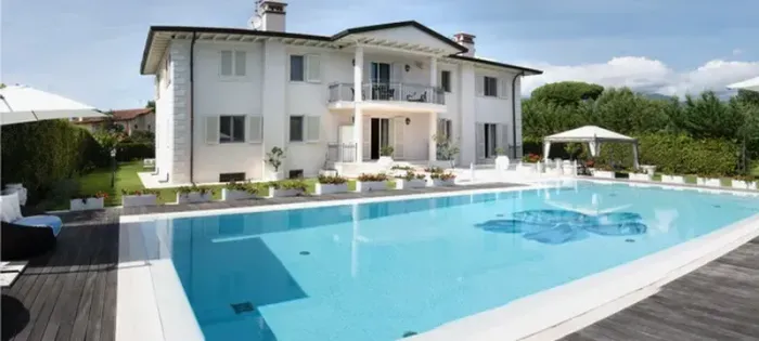 Villa Anetta Exclusividade e Privacidade em Forte dei Marmi, Toscana
