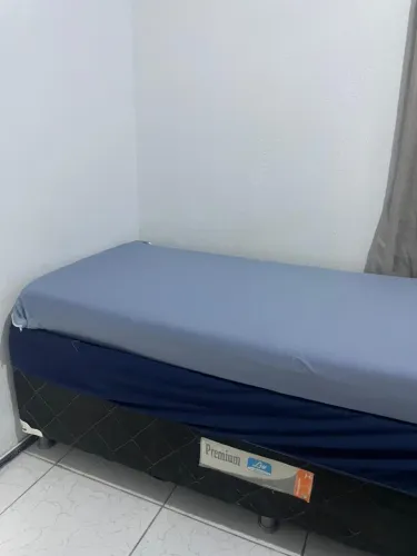 CAMA SOLTEIRO EM PERFEITO ESTADO