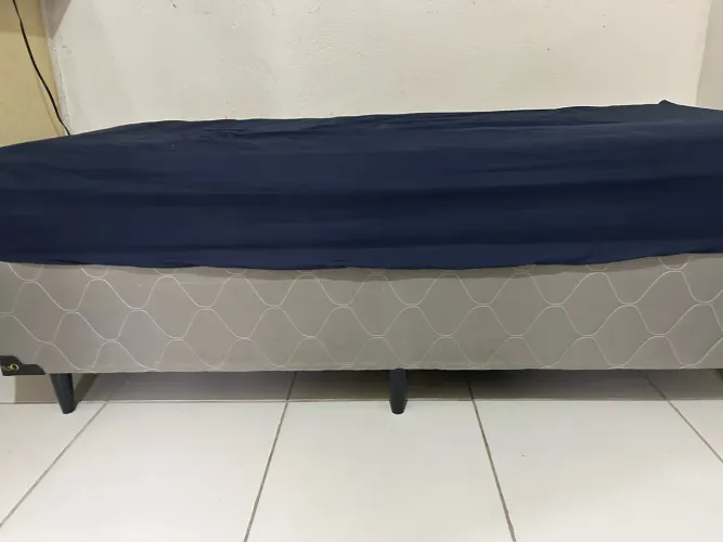 Cama Box com colchão mola ensacadas seminovo