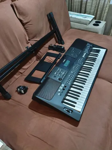 Teclado Yamaha PSR E-463
