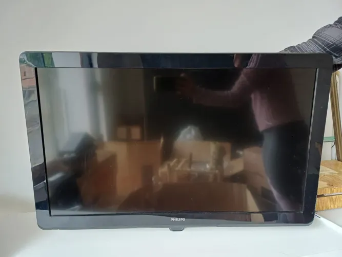 TV LCD 32 POLEGADAS PHILIPS