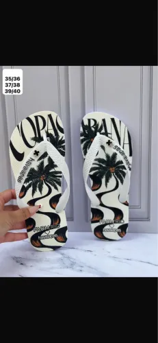 Havaianas personalizadas com pingente